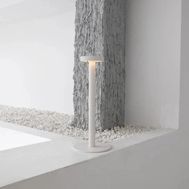 Zephyr Aluminum LED Table Lamp | Kalsten