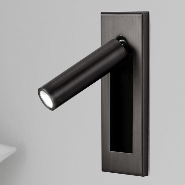 Minimalist LED wall lamp – Modern wall light with a simple design for indoor use | Kalsten