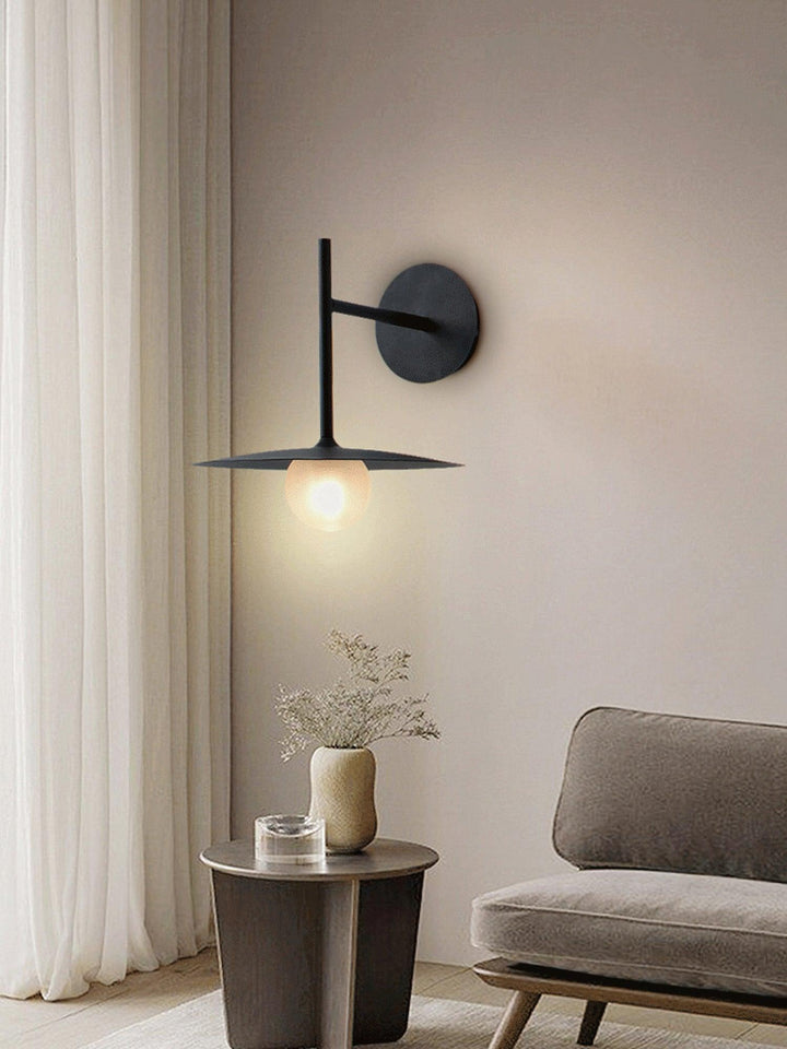 Gea Iron Wall Lamp | Kalsten