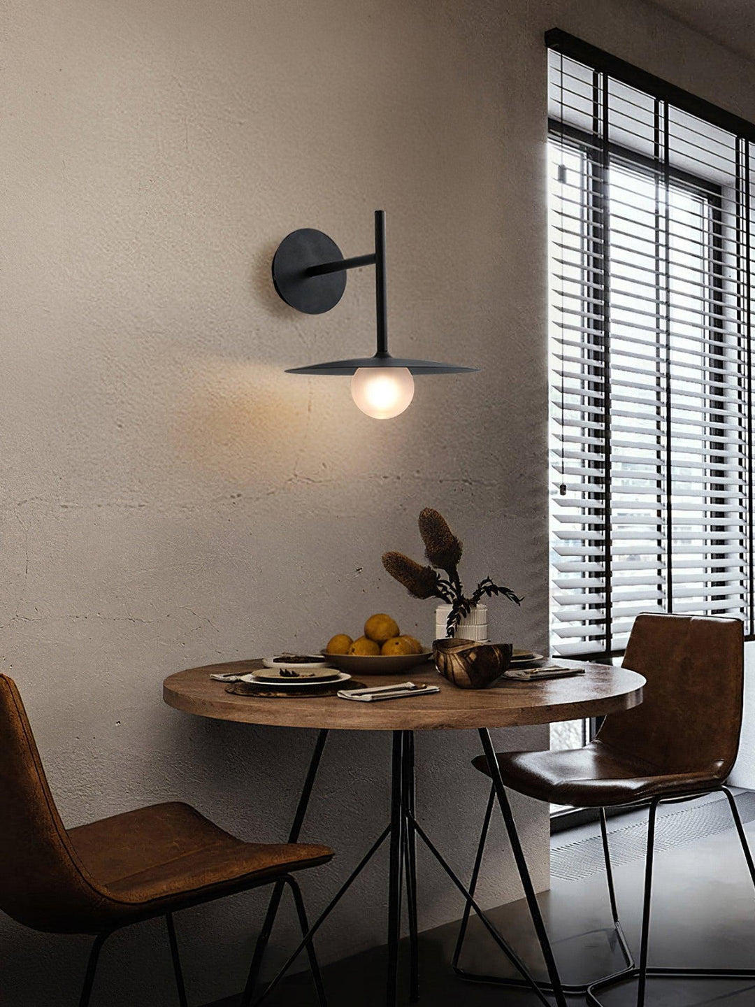 Gea Iron Wall Lamp | Kalsten