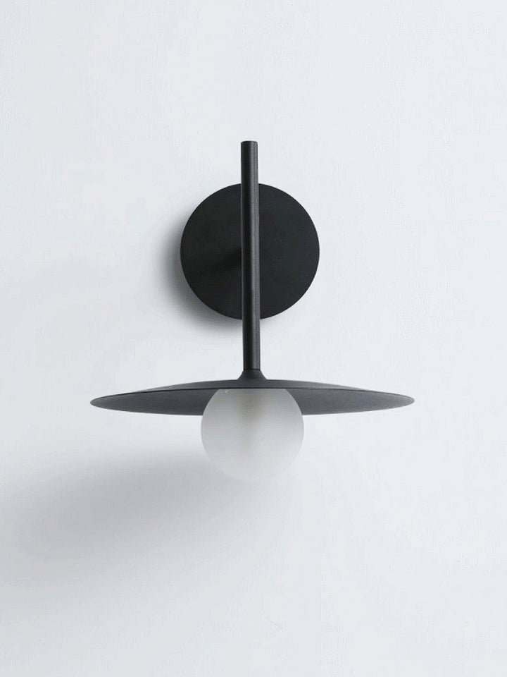 Gea Iron Wall Lamp | Kalsten