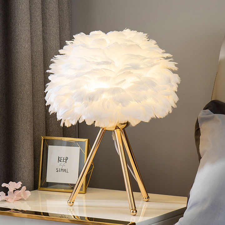 Table Lamp - FeatherLux - Dimmable Light - Elegant Feather Design | Noxord