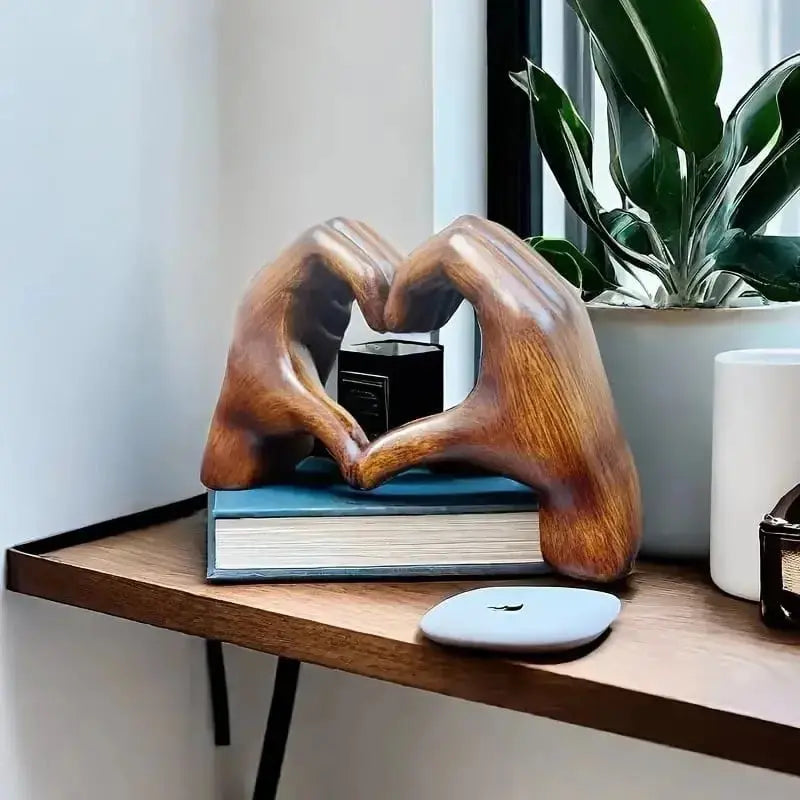 Kalsten | Handcrafted heart sculpture with modern wood grain