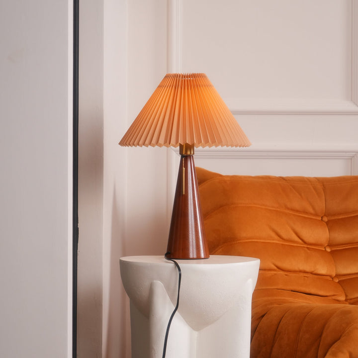 AntiqueRadiance – Elegant Wood and Metal Table Lamp | Noxord