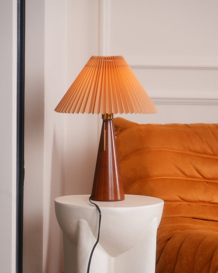 AntiqueRadiance – Elegant Wood and Metal Table Lamp | Noxord