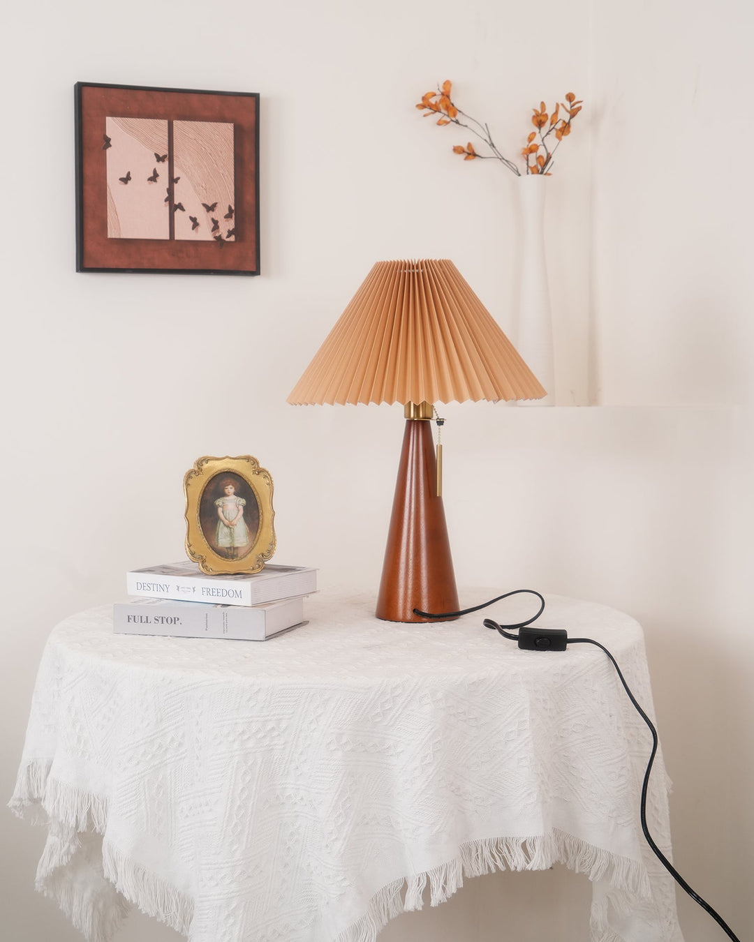 AntiqueRadiance – Elegant Wood and Metal Table Lamp | Noxord