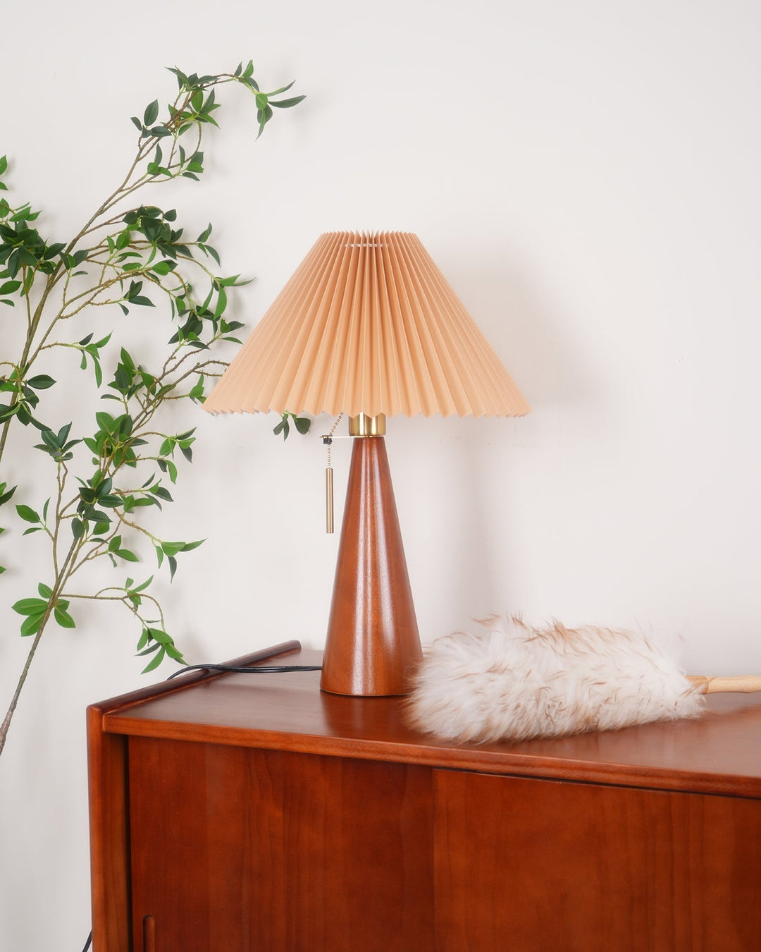 AntiqueRadiance – Elegant Wood and Metal Table Lamp | Noxord