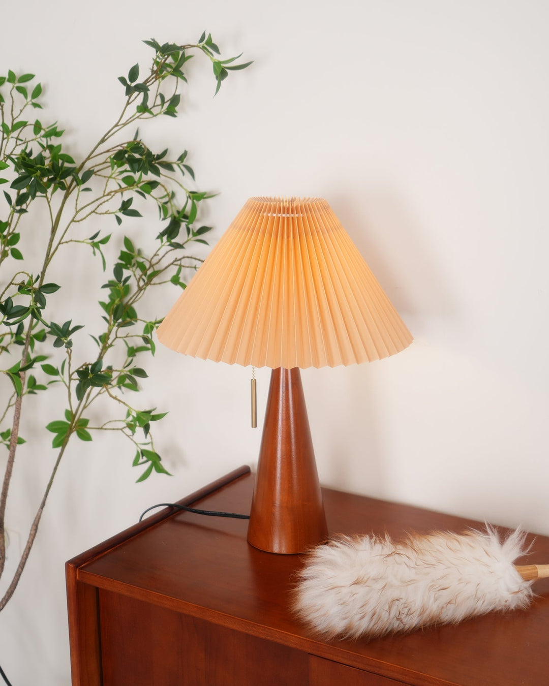 AntiqueRadiance – Elegant Wood and Metal Table Lamp | Noxord