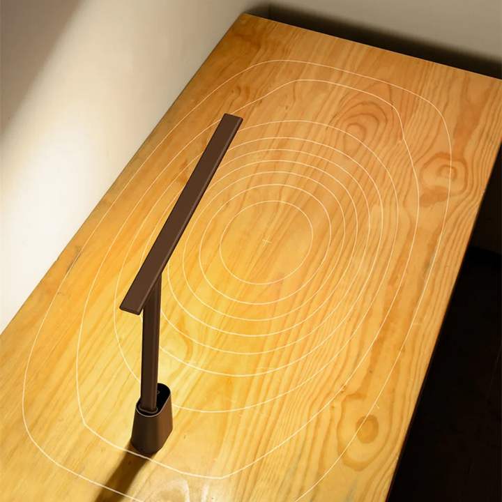 Kalsten | Intelligent LED desk lamp with foldable & dimmable design