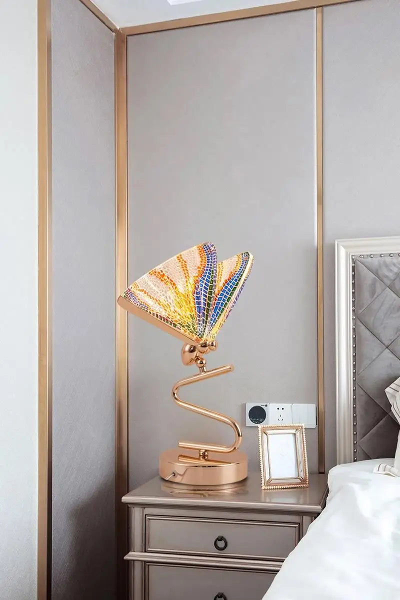 Luxury Butterfly Lamp with Warm Ambient Lighting – Elegant Accenting Noxord