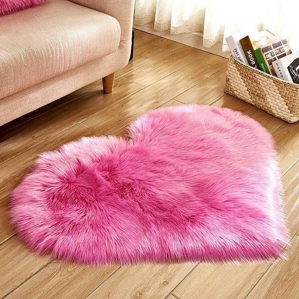 Love Heart Shaped Faux Sheepskin Fur Rug | Kalsten