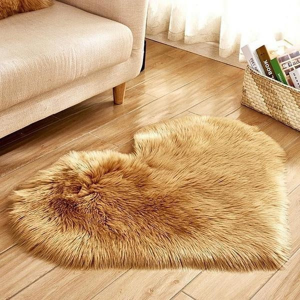 Love Heart Shaped Faux Sheepskin Fur Rug | Kalsten