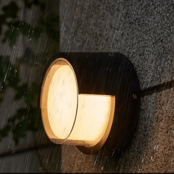 Kalsten | Modern LED outdoor wall light with motion sensor