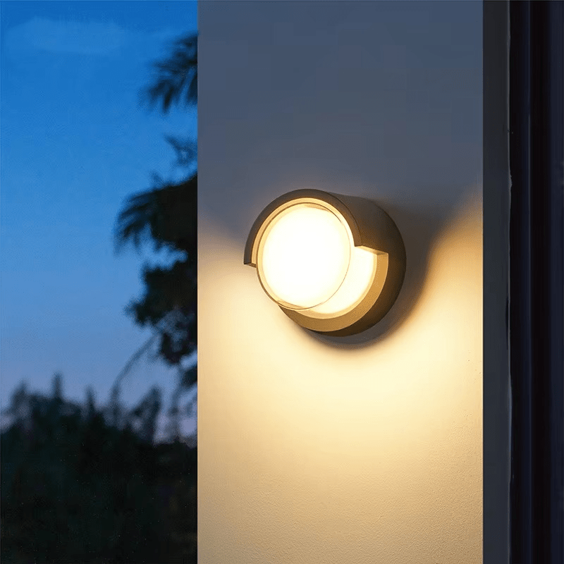 Kalsten | Modern LED outdoor wall light with motion sensor