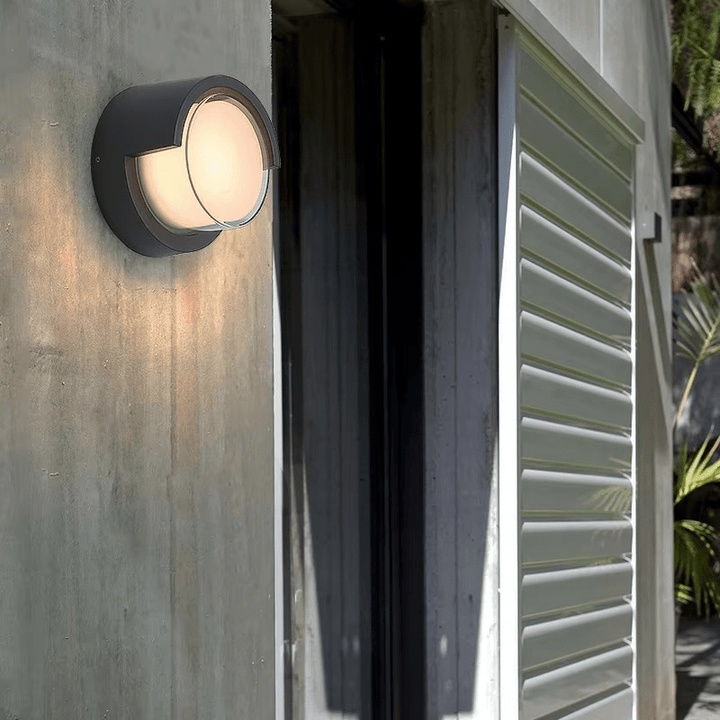 Kalsten | Modern LED outdoor wall light with motion sensor