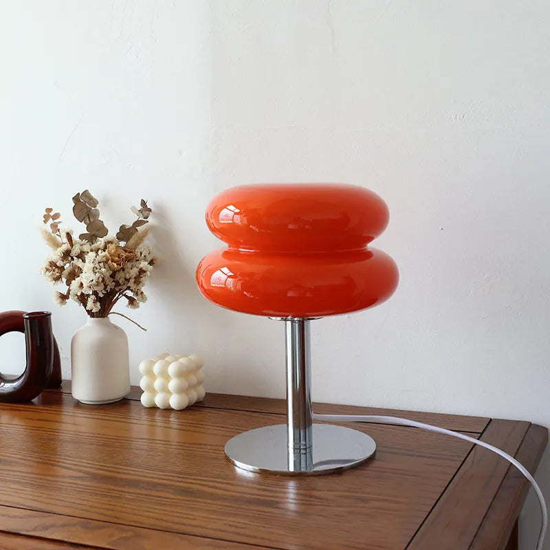 Luxury and subtle table lamp with elegant finish | Kalsten