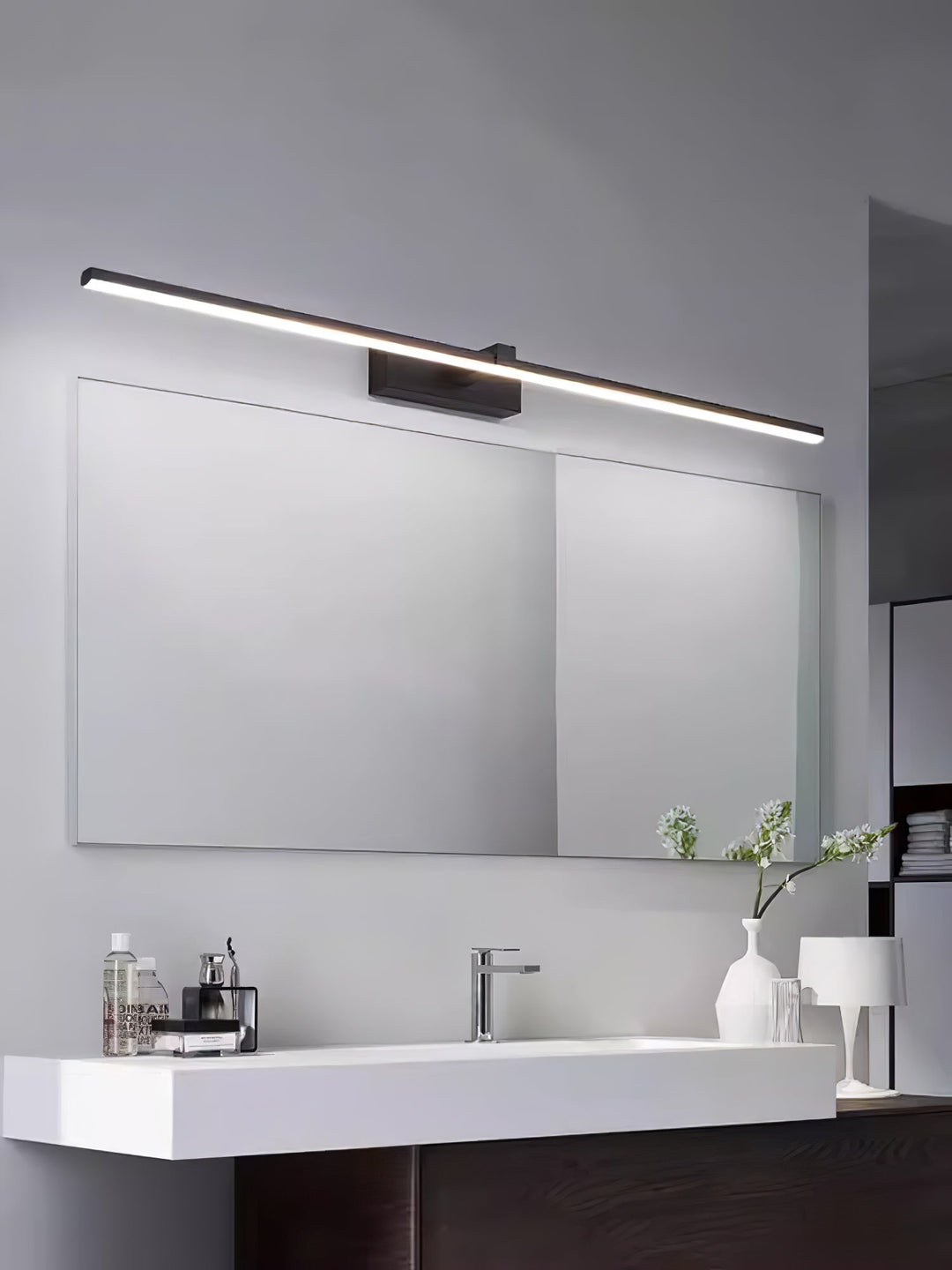 Metal Linear Mirror Lamp bracket Wall Light | Kalsten