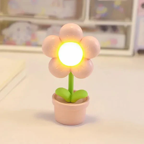Small Flower Soothing Table Lamp - BlossomGlow | Kalsten