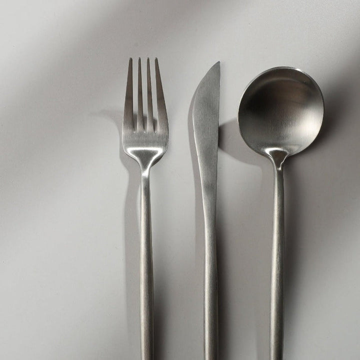 Minimalist Luxury Cutlery Set – 20 pieces, Titanium & Stainless Steel Noxord