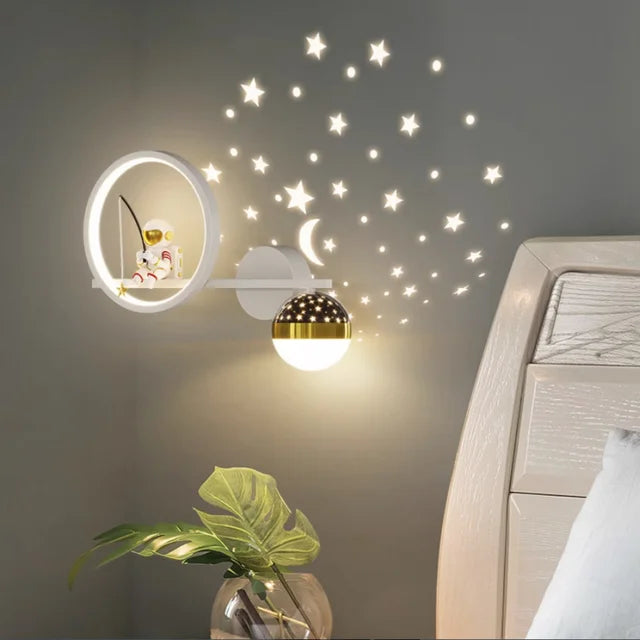 Stylish wall lamp for the cozy nights of children | Kalsten