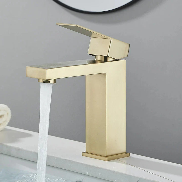 Modern Black-Silver Sink Faucet - for Luxury Bathroom Experience Kalsten