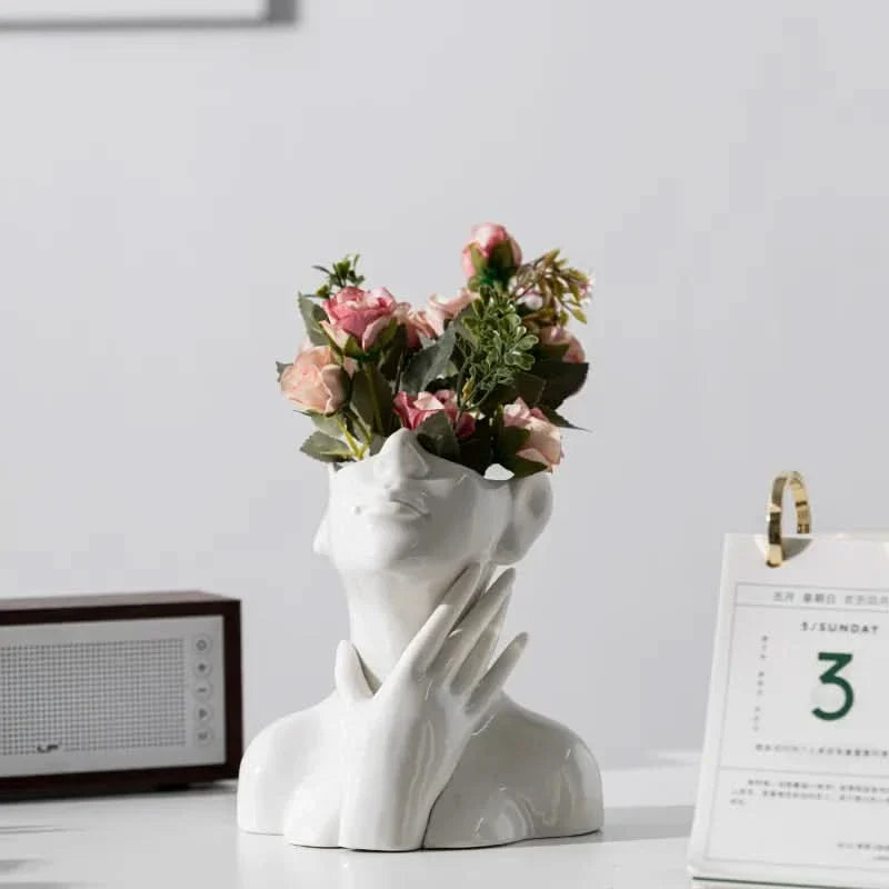 Kalsten | Petal – A vase full of sophistication and charm