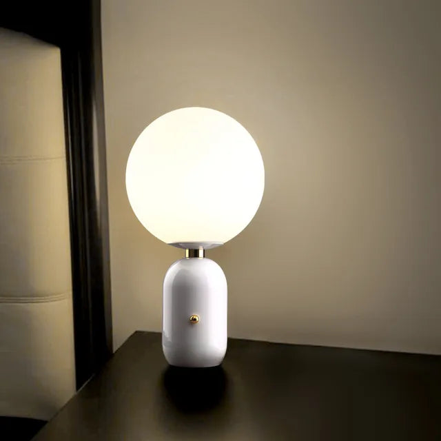 Scandinavian Luxury Table Lamp: WinterGlo Lighting with Style Noxord