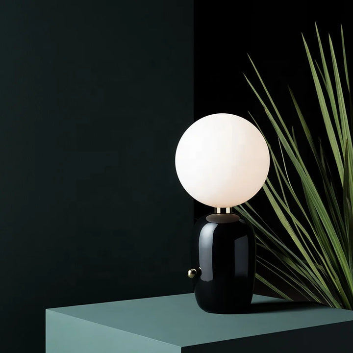 Scandinavian Luxury Table Lamp: WinterGlo Lighting with Style Noxord