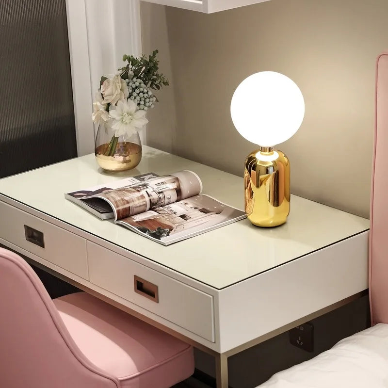 Scandinavian Luxury Table Lamp: WinterGlo Lighting with Style Noxord