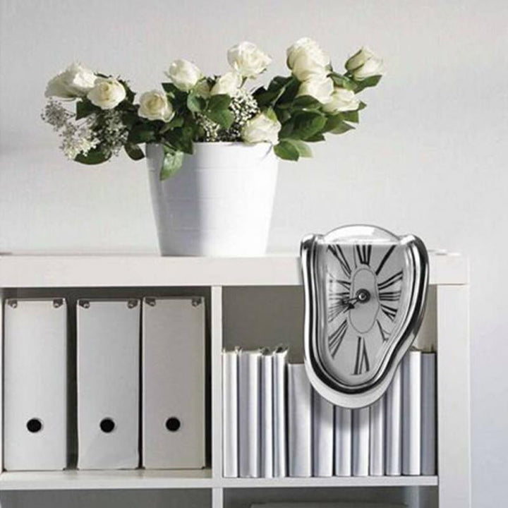 Distorted Melting Clock | Kalsten