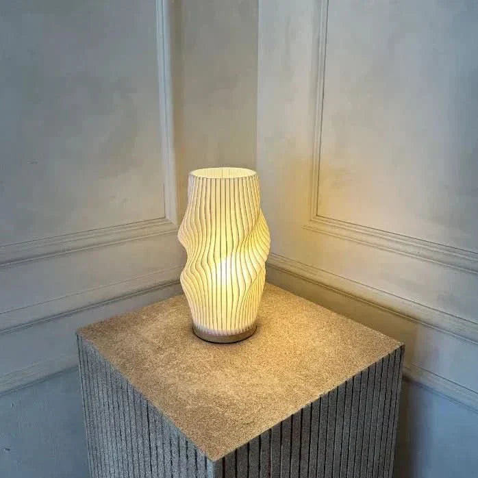 Wavecrest Lamp – Sleek USB-Powered Dimmable Table Lamp | Noxord