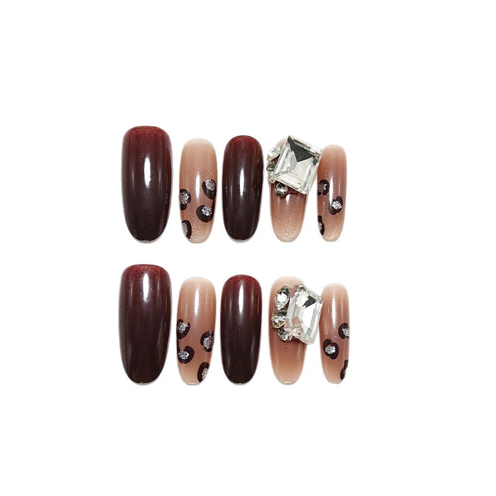 Artificial nails with luxurious glitter accents Kalsten