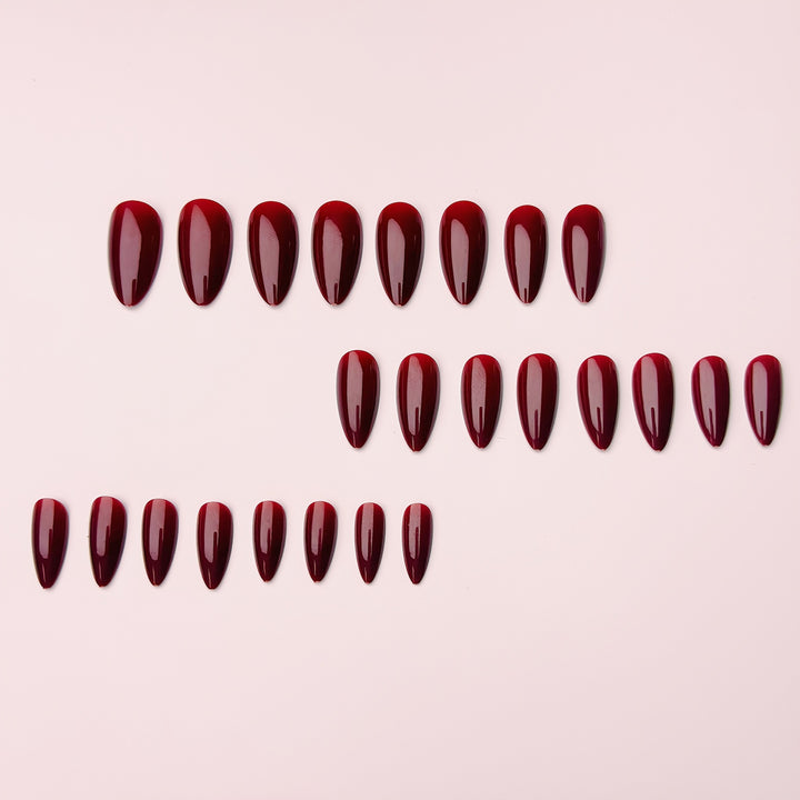 Artificial nails with shiny stiletto design Kalsten