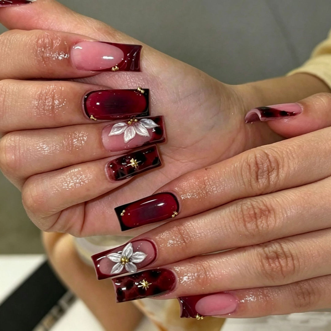Artistic Patterned Press-On Nail Extensions Kalsten