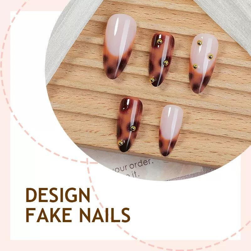Acrylic nail set with luxurious leopard pattern and golden accents Kalsten