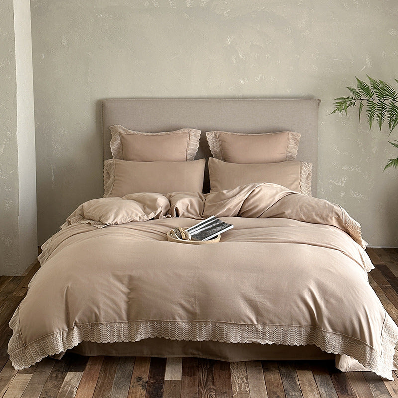 luxurious cotton satin bedding set with delicate lace border