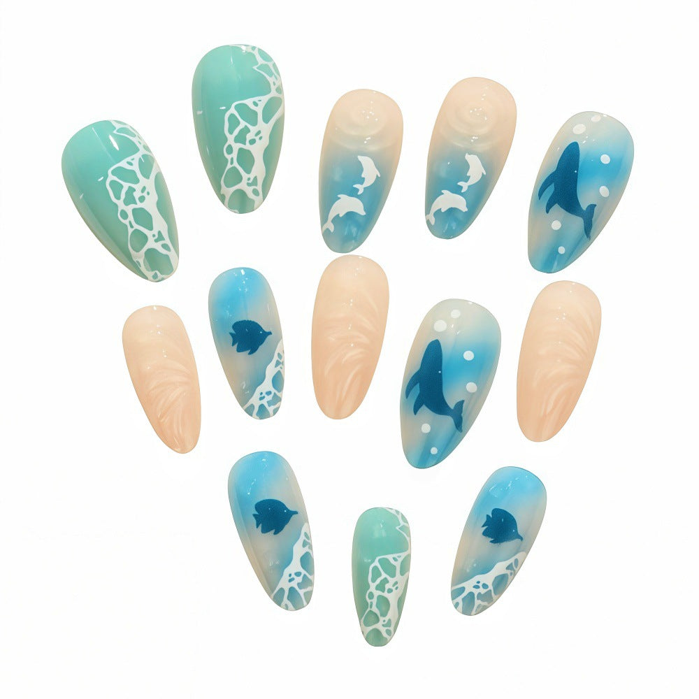 Underwater-themed art nails Kalsten