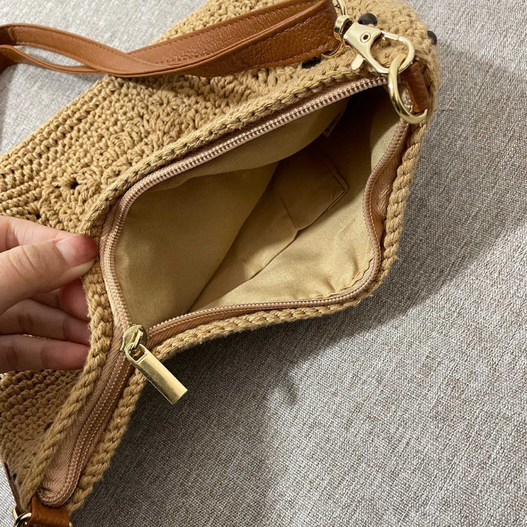 Fashionable crossbody bag with embroidery Kalsten