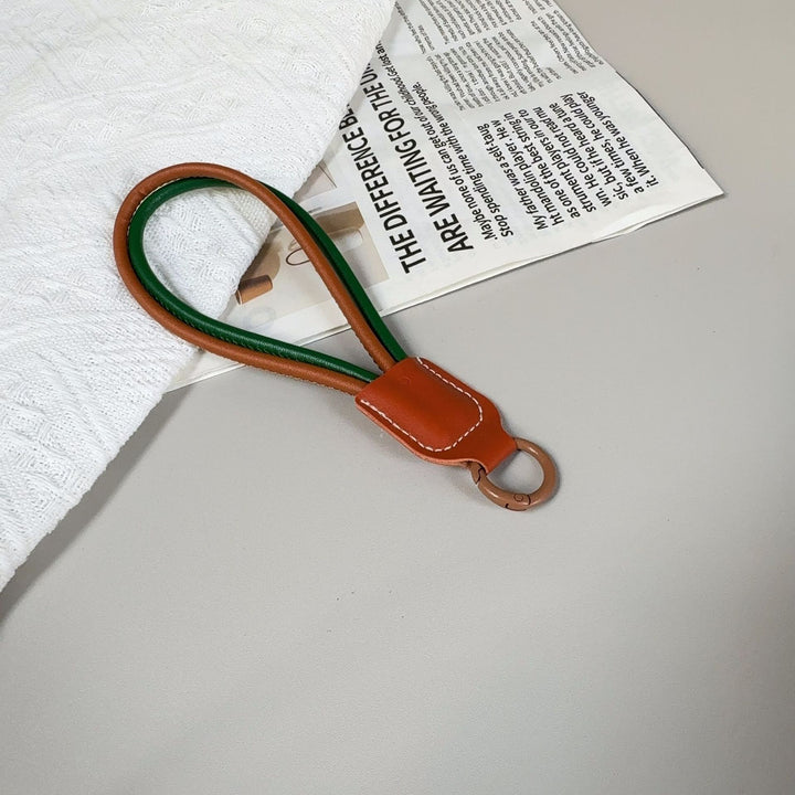 Premium Leather Keychain Holder Kalsten