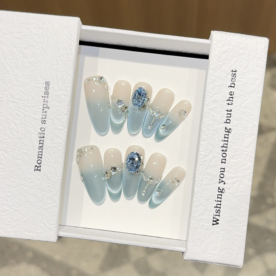 Nail set with Romantic Design and Glitter Elements Kalsten