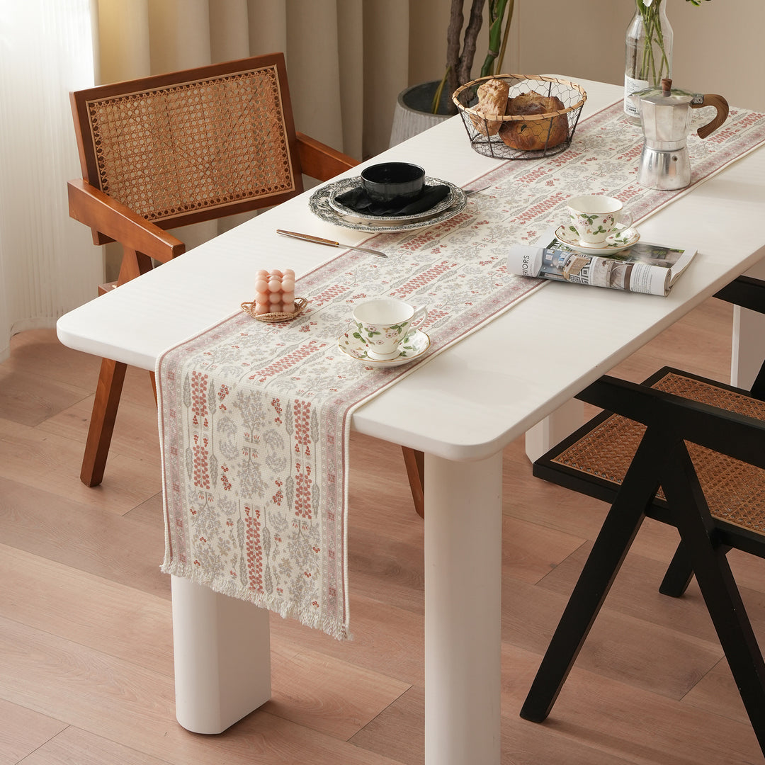 Woven jacquard table runner with floral medallion and fringes Kalsten