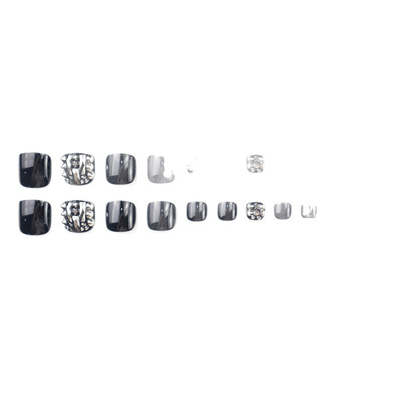 Elegant Press-On Nail Art Set with Decorative Accents