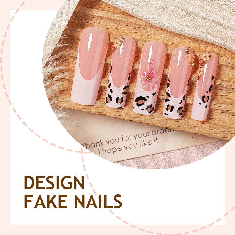 Artificial nail set with trendy animal and glitter designs Kalsten