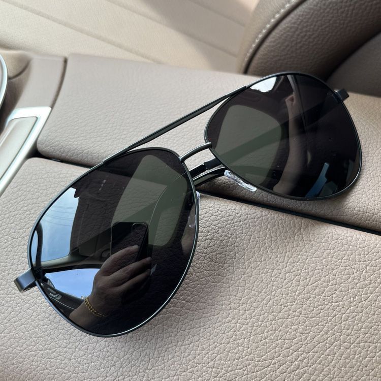 Stylish Aviator Sunglasses with Enhanced UV Protection Kalsten
