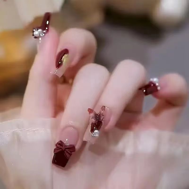 Artful Nail Tips Design Kalsten