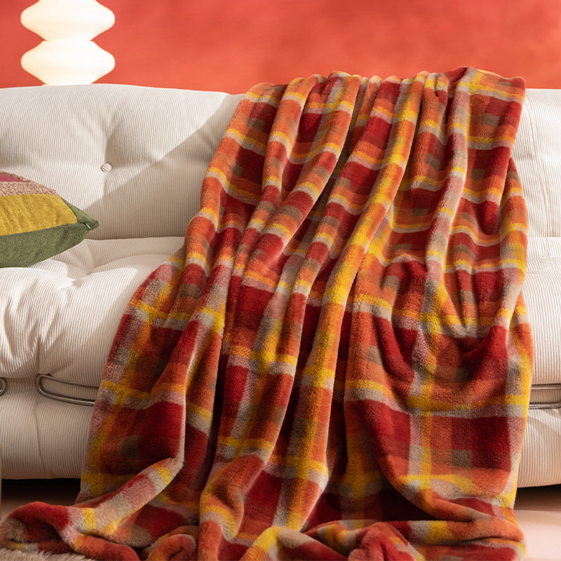 Cozy microfiber throw blanket with checkered pattern, extra soft thermal fleece and light heat effect Kalsten