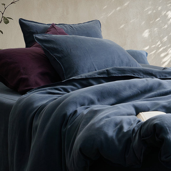 Linen bedding set