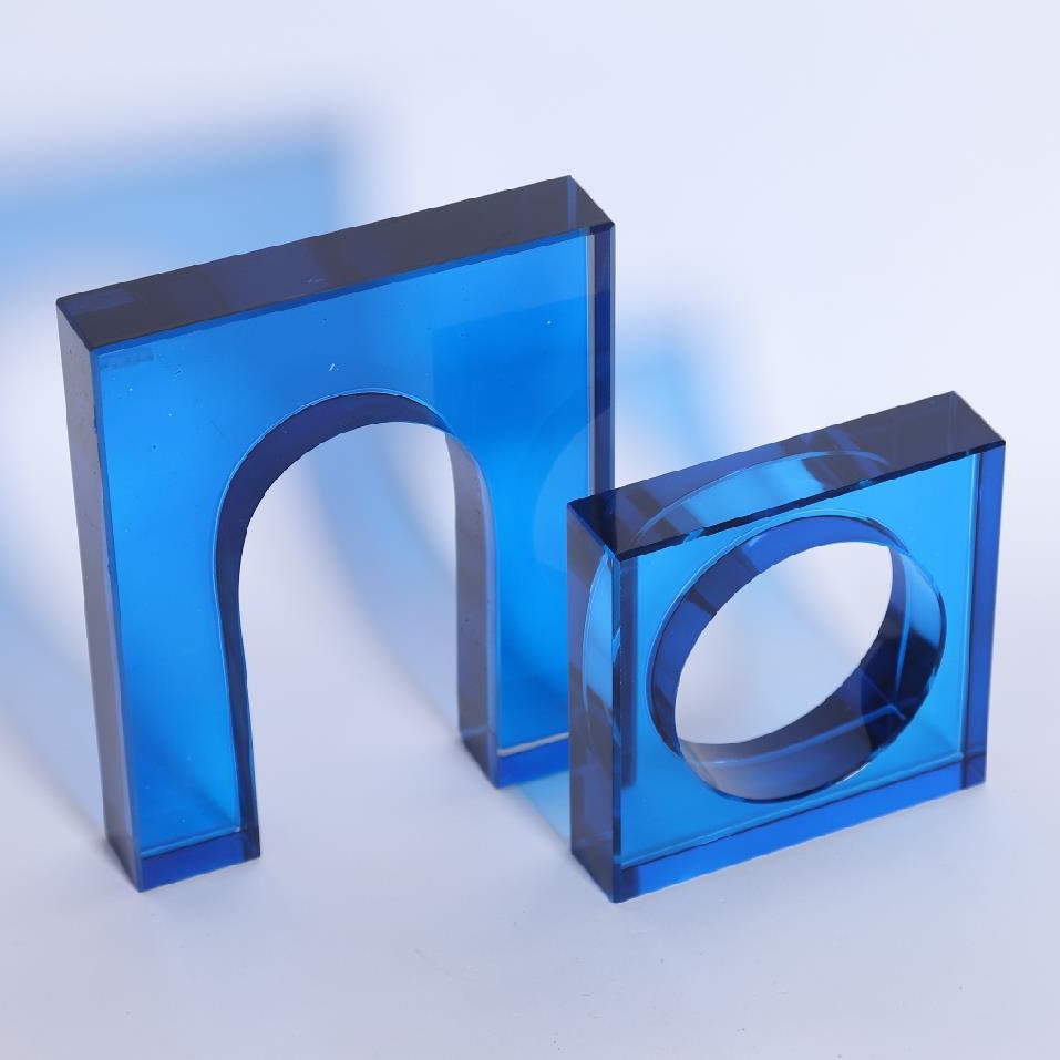 Modern Acrylic Decorative Sculptures Set