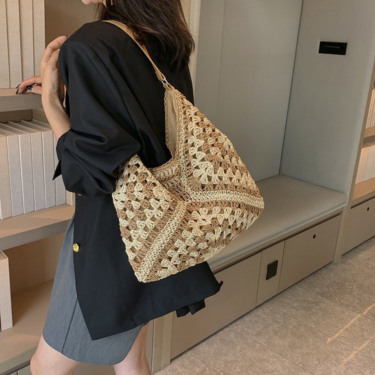 Handbag with Modern Macrame Structure Kalsten