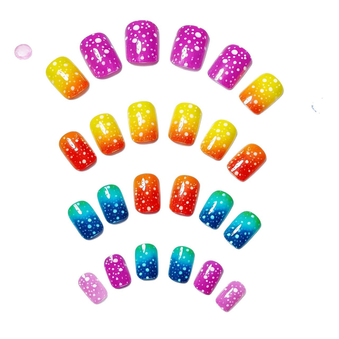 Artificial nails in spectacular ombre design Kalsten